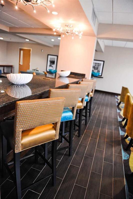 Hampton Inn Birmingham/풀턴데일 레스토랑 사진