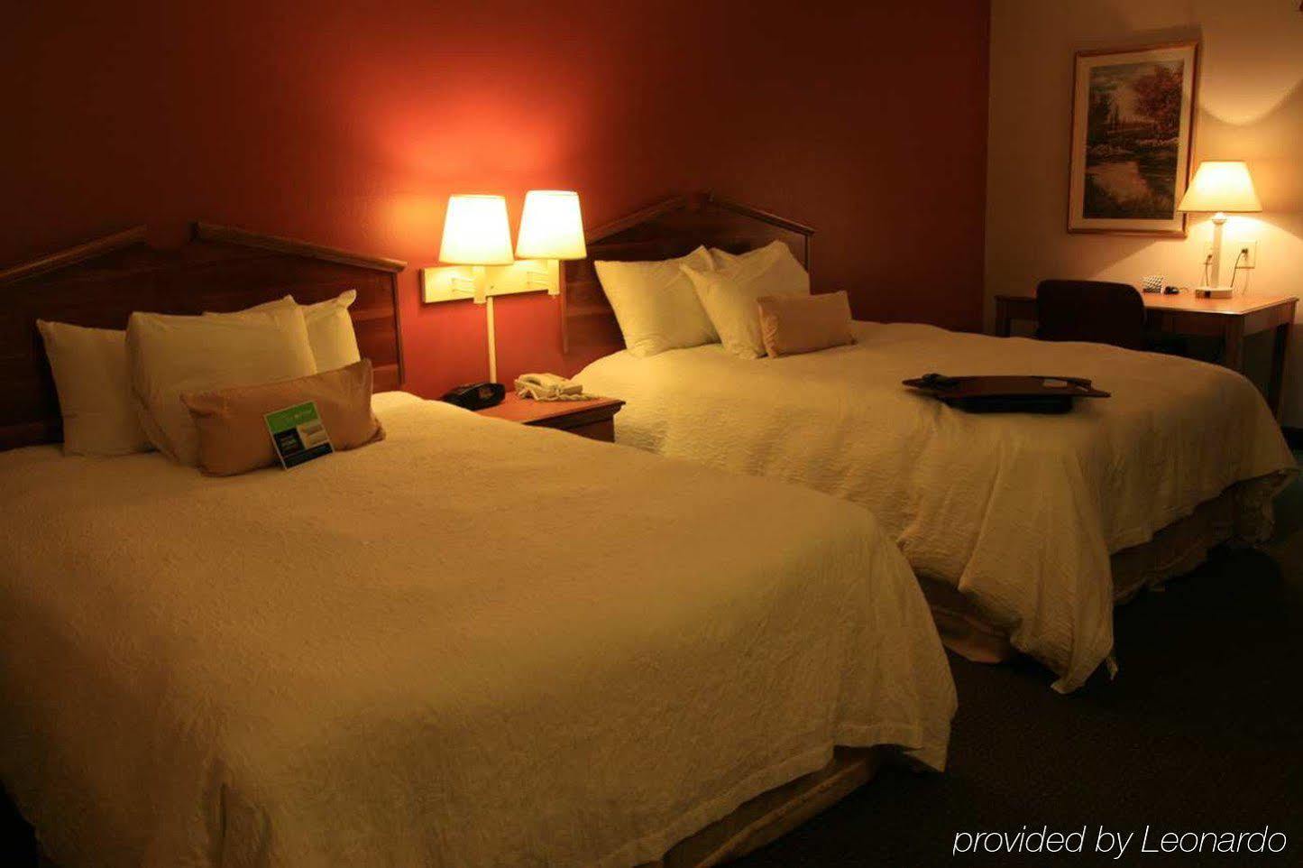 Hampton Inn Birmingham/풀턴데일 객실 사진